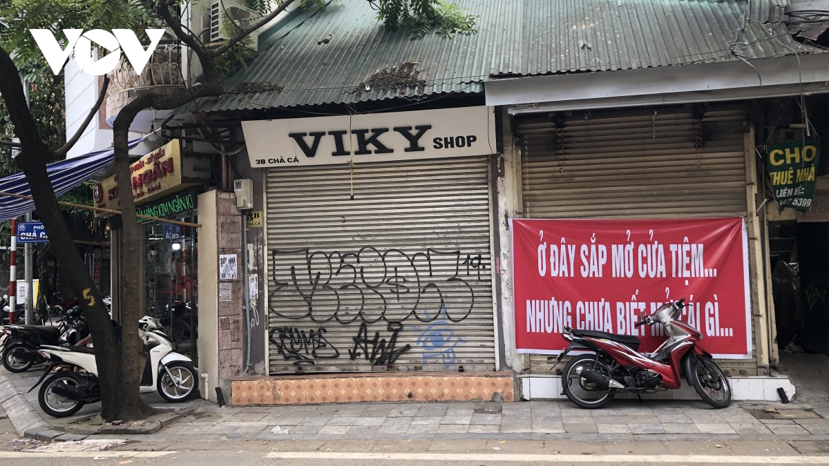 Business outlets in Hanoi forced to close due to COVID-19 impact
